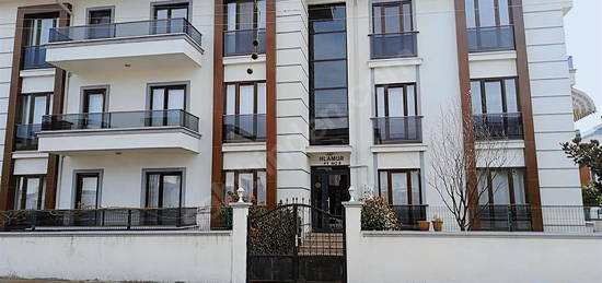 SERDİVAN AVMYE YAKIN KONUMDA KİRALIK 3+1 DAİRE