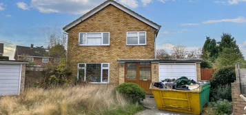 3 bed detached house for sale