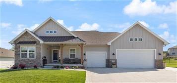 1745 Sycamore St, Council Bluffs, IA 51503