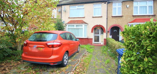 Terraced house for sale in Princes Avenue, Greenford UB6