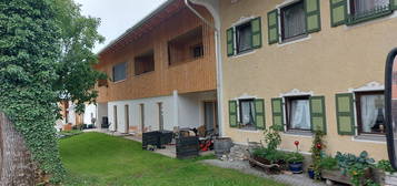 Maisonette-Wohnung mit Balkon im Holzhaus