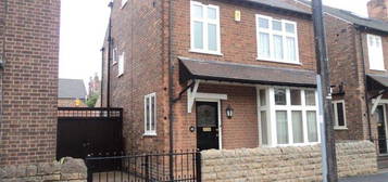 Detached house to rent in Ednaston Road Dunkirk, Nottingham NG7