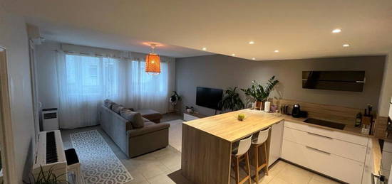 Appartement meublé  à louer, 3 pièces, 2 chambres, 63 m²