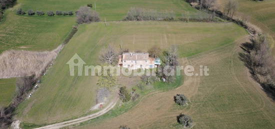 Casa colonica via Molino, Serra de' Conti