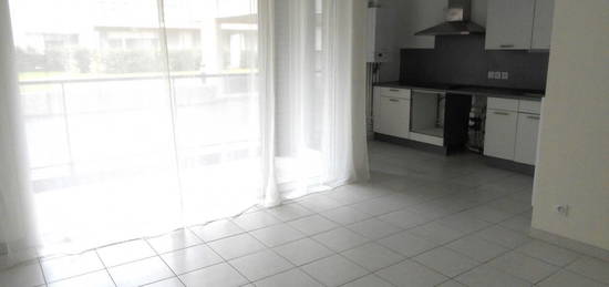 Appartement  à louer, 2 pièces, 1 chambre, 51 m²