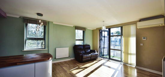 Flat for sale in Church Street, Sittingbourne ME10