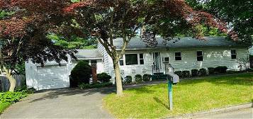 59 Ferncliff Ave, Springfield, MA 01119