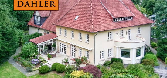 Villa auf wunderbarem, parkähnlichem Grundstück