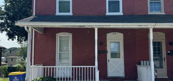 40 Broad St, Christiana, PA 17509