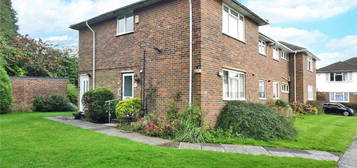 Flat for sale in Courtlands Crescent, Banstead, Surrey SM7