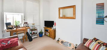 Studio to rent in Clarence Road, Wimbledon, London SW19