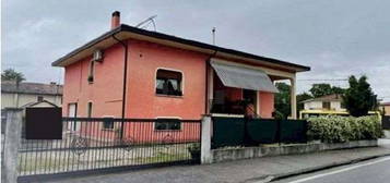 Casa indipendente all'asta a Spresiano