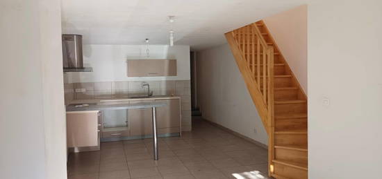 Maison  à vendre, 3 pièces, 2 chambres, 74 m²