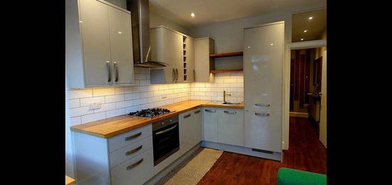 2 bed flat to rent