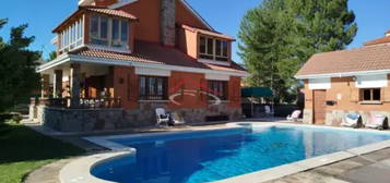 Chalet en calle los Pinos - Las Lomas