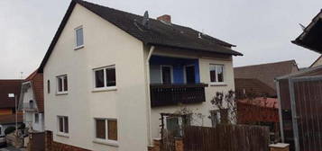 Wohnung mit 3 Zimmern und Balkon in Eussenheim - OT Obersfeld