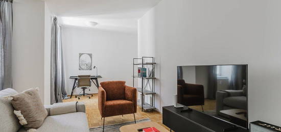 Appartement meublé  à louer, 4 pièces, 98 m²