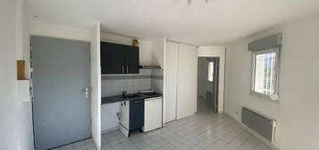 Appartement  à louer, 2 pièces, 1 chambre, 27 m²