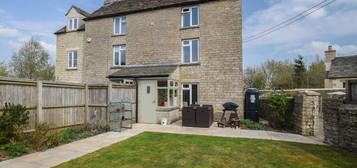 3 bedroom semi-detached house