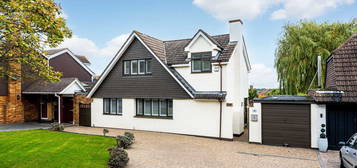 4 bed detached house for sale