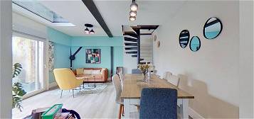 Appartement meublé  à louer, 5 pièces, 3 chambres, 125 m²