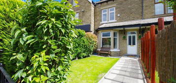 5 bedroom terraced house to rent