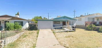 702 Fahey St, Bayard, NM 88023