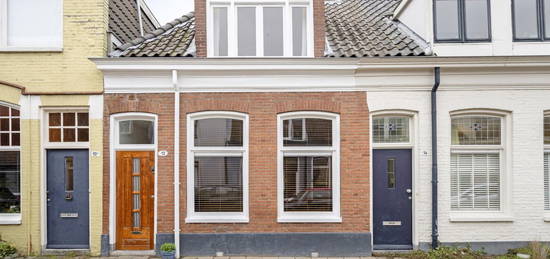 Martenstraat 12