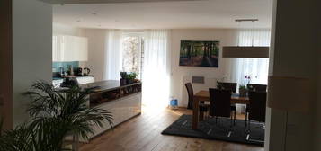 Neuwertige 2-Zimmer-Loft-Wohnung mit Balkon und EBK in Linz