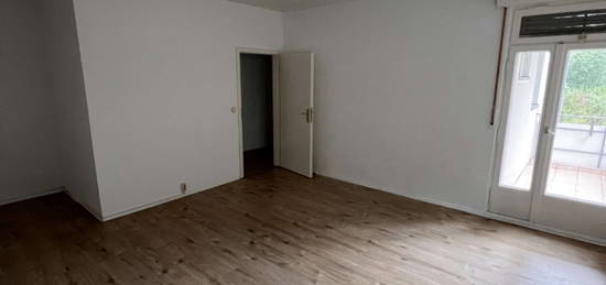 3- Zimmer Wohnung mit Einbauküche in Heerstraße 400, 13593 Berlin