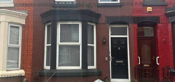 5 bedroom terraced house for sale