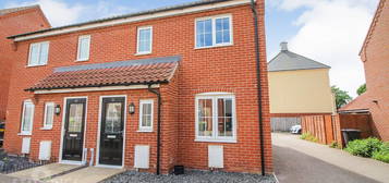 3 bed semi-detached house to rent