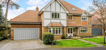 6 bedroom detached house for sale