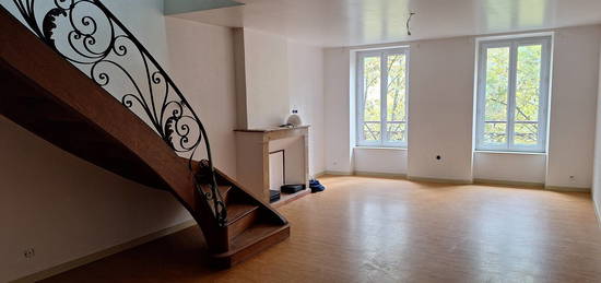 Location appartement 5 pièces 76 m²