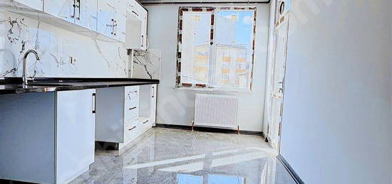 SATILIK SIFIR 3+1 LÜKS ANA CADDE ÜZERİ DAİRE