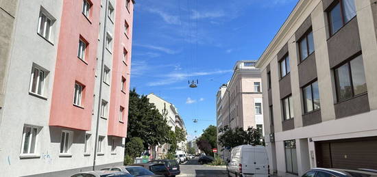 WOHNEN ZWISCHEN REUMANNPLATZ UND MATZLEINSDORFER PLATZ! GEMÜTLICHE 1-ZIMMER-GARCONNIERE - JETZT ANFRAGEN