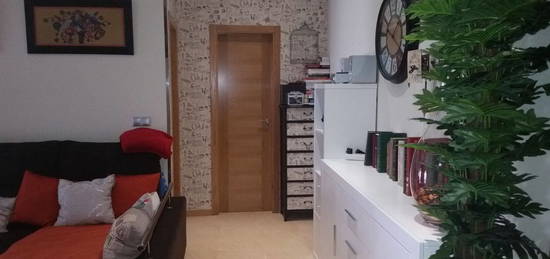 Piso en venta en calle longan, 28