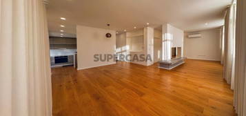 Excelente apartamento T2 completamente renovado