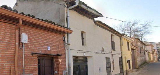 Casa adosada en Chozas de Canales