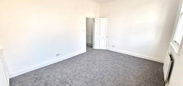 2 bed terraced house to rent