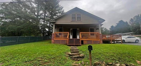 764 Dogwood Rd, Tazewell, VA 24651