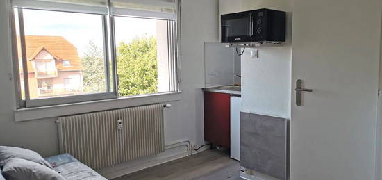 HAGUENAU Particulier loue petit studio env. 12,5 m2 meublé et équipé