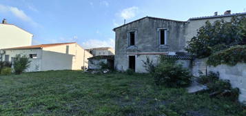 CARCASSONNE Maison à rénover (135 m²)