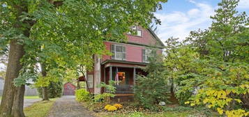 53 College St, Clinton, NY 13323