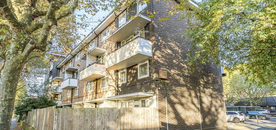 Flat for sale in Townsend House, Bermondsey SE1