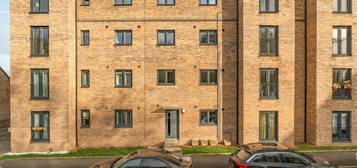 2 bedroom ground floor flat for sale