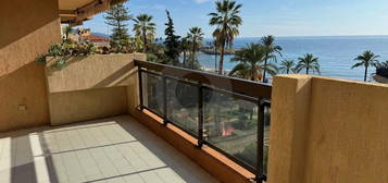 2 PIECES + BELLE TERRASSE VUE MER