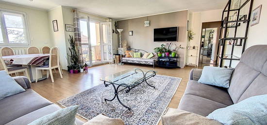 Studio meublé  à louer, 1 pièce, 120 m², Étage 6/6