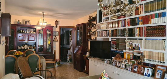 Piso en venta en calle Juan Antonio Cavestany, 2