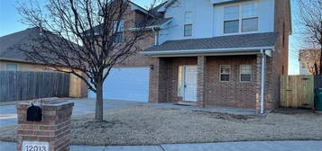 12013 Garden Ct, Moore, OK 73170